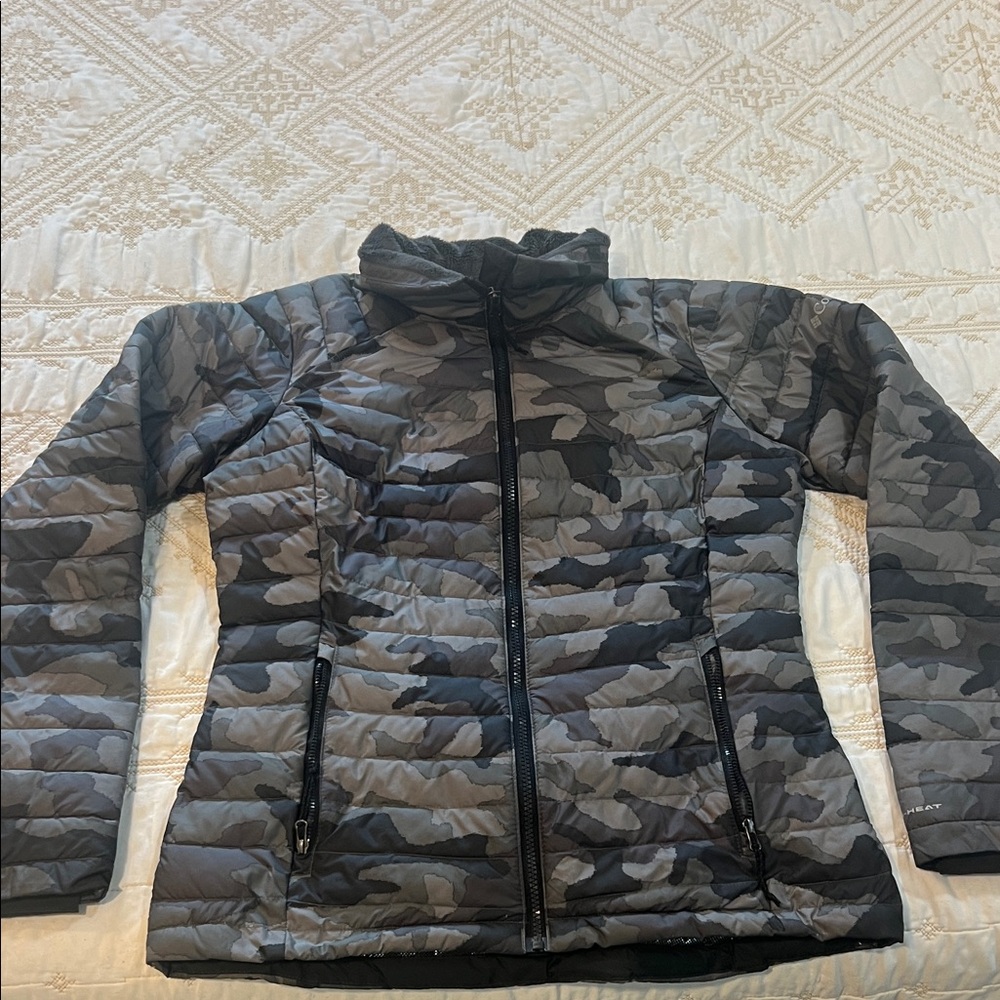 Women's Gray Camouflage Puffer Jacket